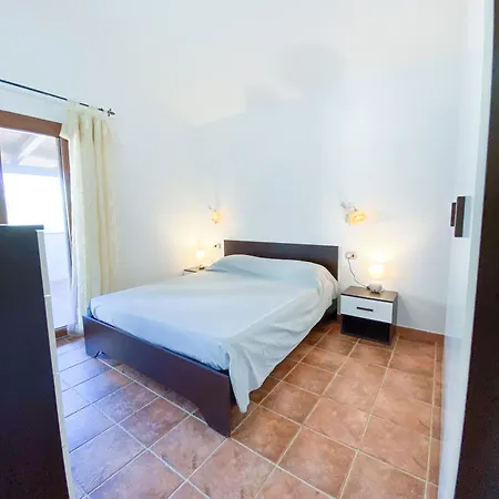 Tatil Evi 4 Minuti A Piedi Dalla Spiaggia Calasetta